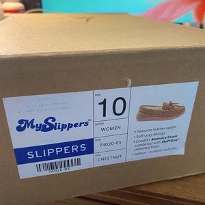 Brand NEW My Pillow Moccasin Tan 10